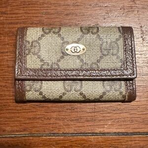 Gucci Tan and Brown Monogram 6 key Holder